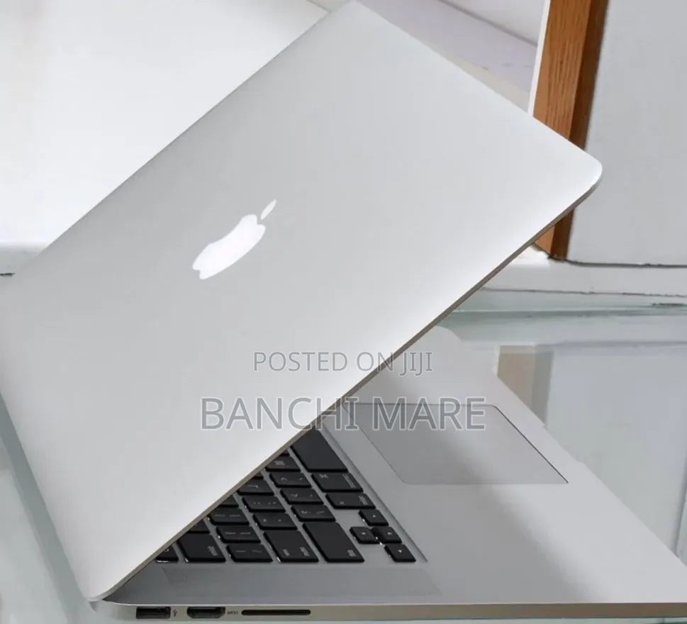 New Laptop Apple MacBook Pro 2015 16GB Intel Core i7 SSD 512GB