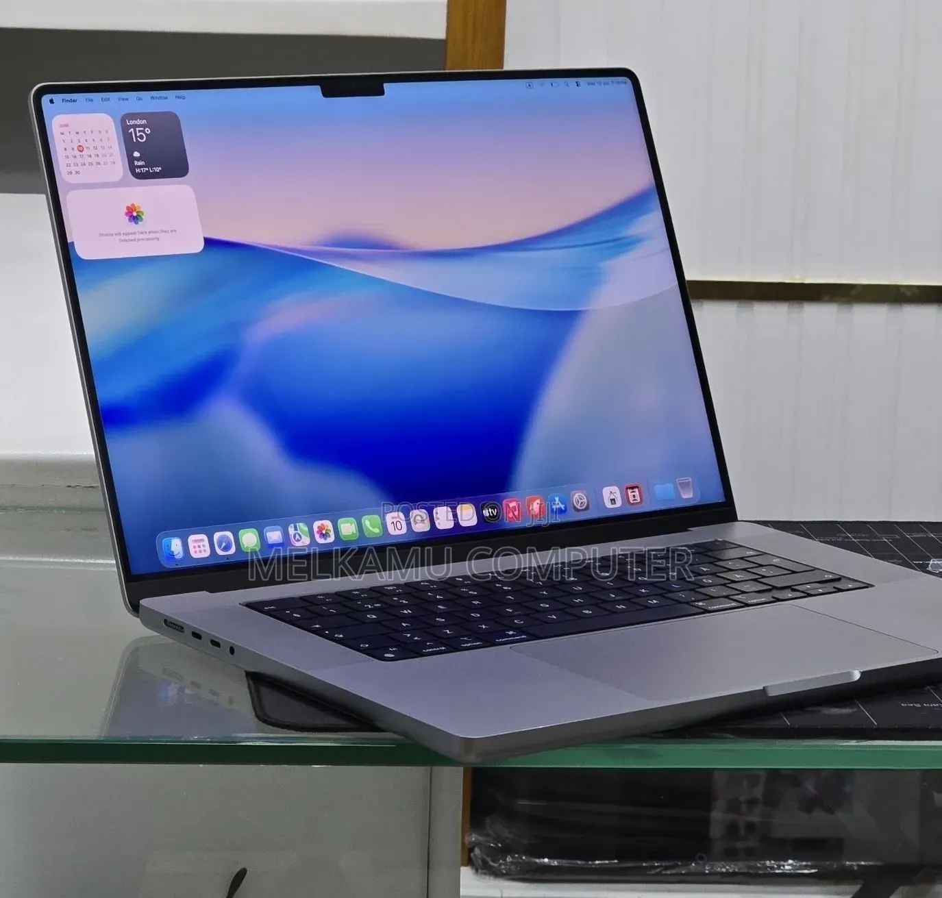 New Laptop Apple MacBook Pro 2021 M1 Max 32GB Apple M1 SSD 1T