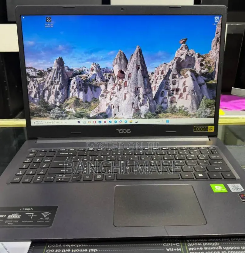 New Laptop Acer Aspire 3 8GB Intel Core i7 SSD 256GB