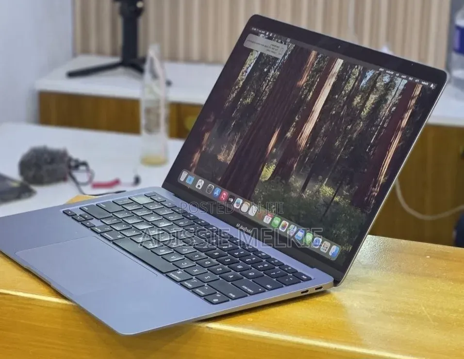New Laptop Apple MacBook Air 2020 M1 16GB Apple M1 SSD 256GB