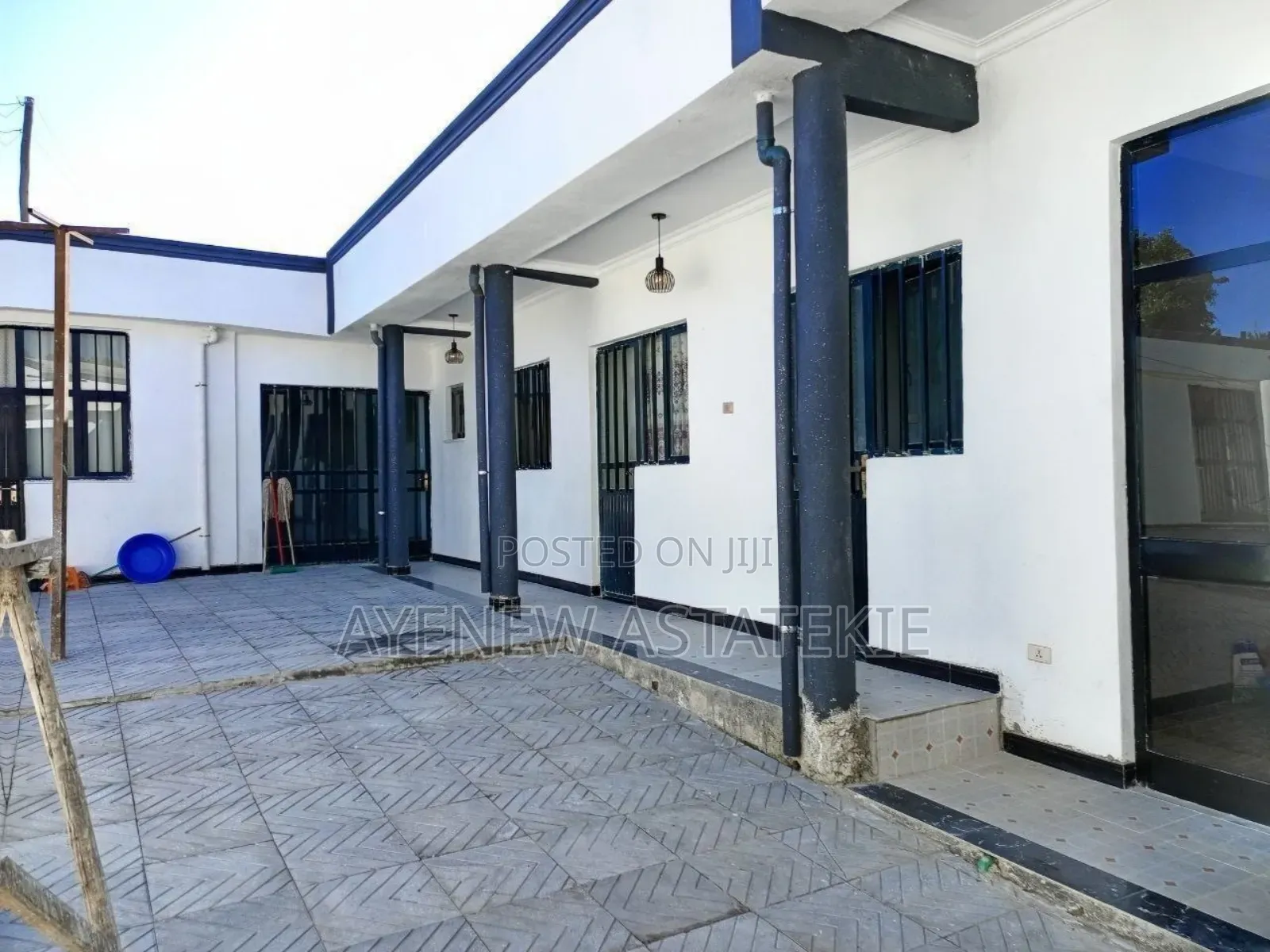 5bdrm Villa in Adiss Abeba, Yeka for sale