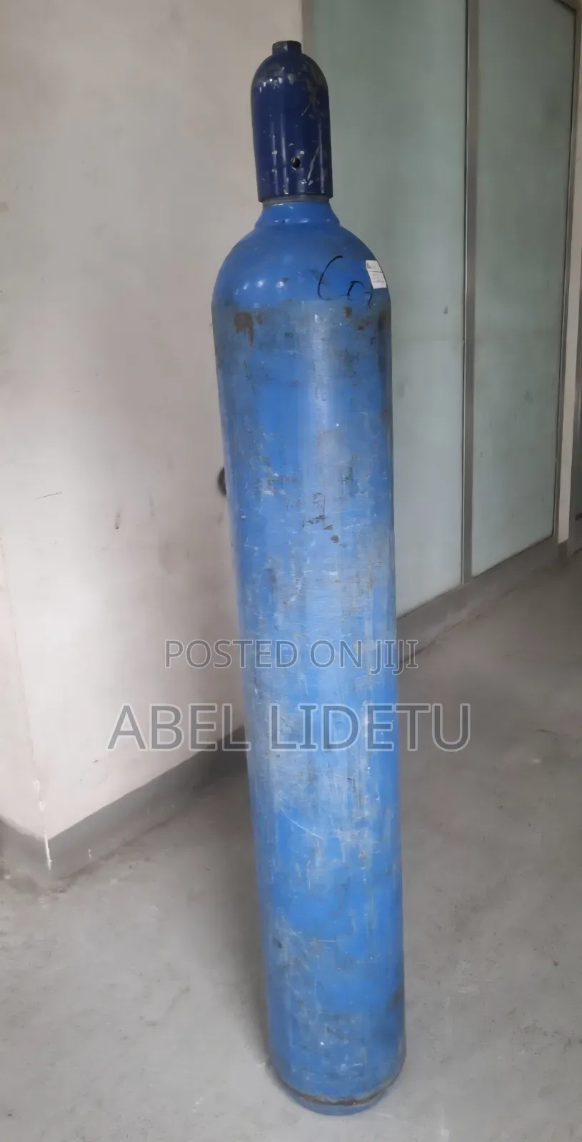 Dependable Respiratory Support Oxygen Cylinder