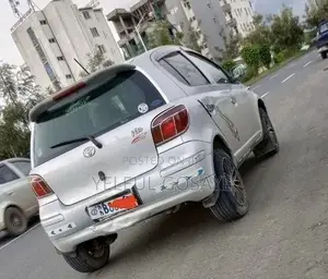 Toyota Vitz 2004 Gray