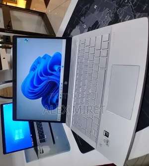 New Laptop HP Pavilion 15 8GB Intel Core i5 SSD 512GB