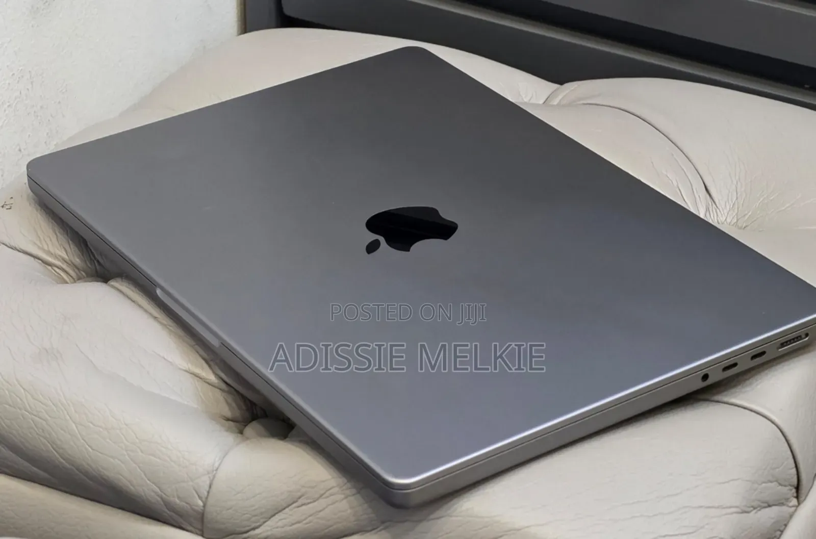 New Laptop Apple MacBook Pro 32GB Apple M1 Pro SSD 512GB
