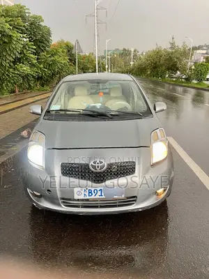 Toyota Yaris 2007 Gray