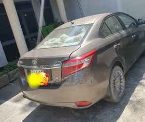 Toyota Yaris 2014 Brown