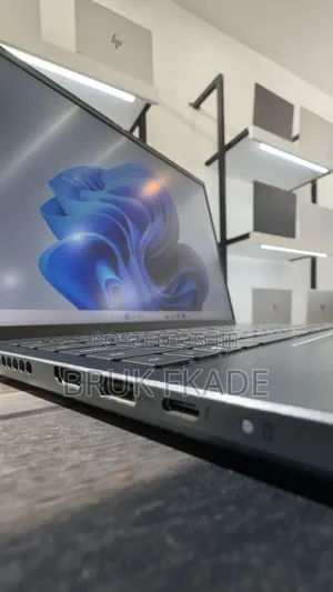 New Laptop Dell Inspiron 15 16GB Intel Core i7 SSD 512GB