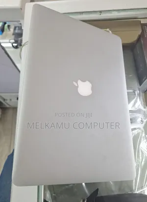 New Laptop Apple MacBook Pro 2015 16GB Intel Core i7 SSD 256GB