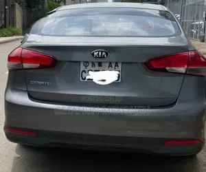 Kia Cerato 2018 Gray