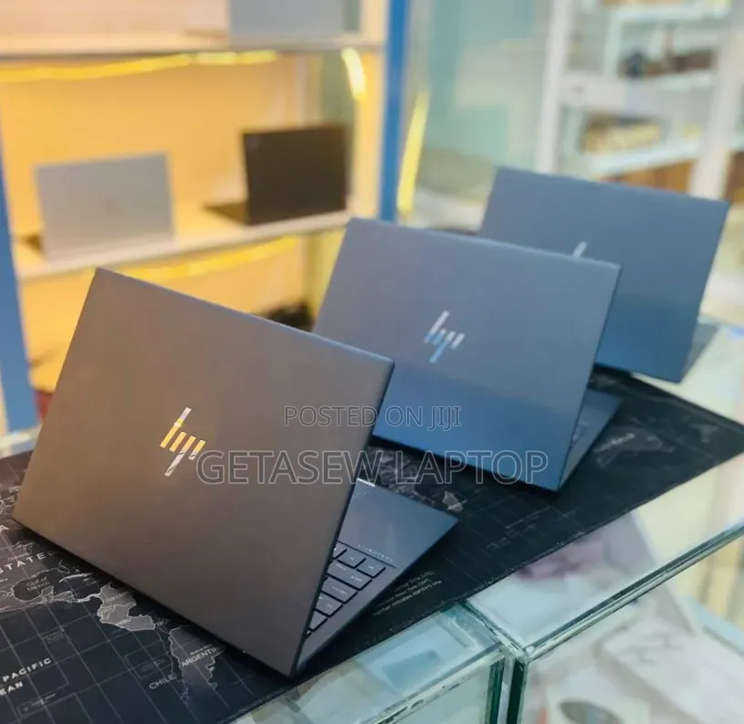 New Laptop HP Dragonfly G3 16GB Intel Core i7 SSD 512GB