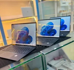 New Laptop HP Dragonfly G3 16GB Intel Core i7 SSD 512GB