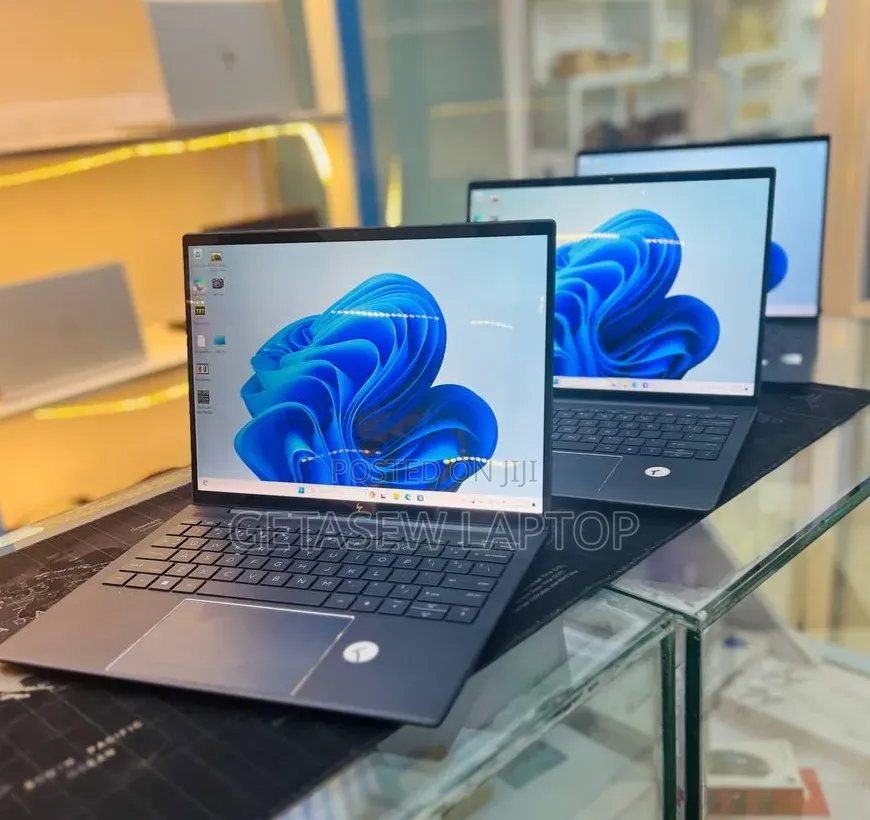 New Laptop HP Dragonfly G3 16GB Intel Core i7 SSD 512GB