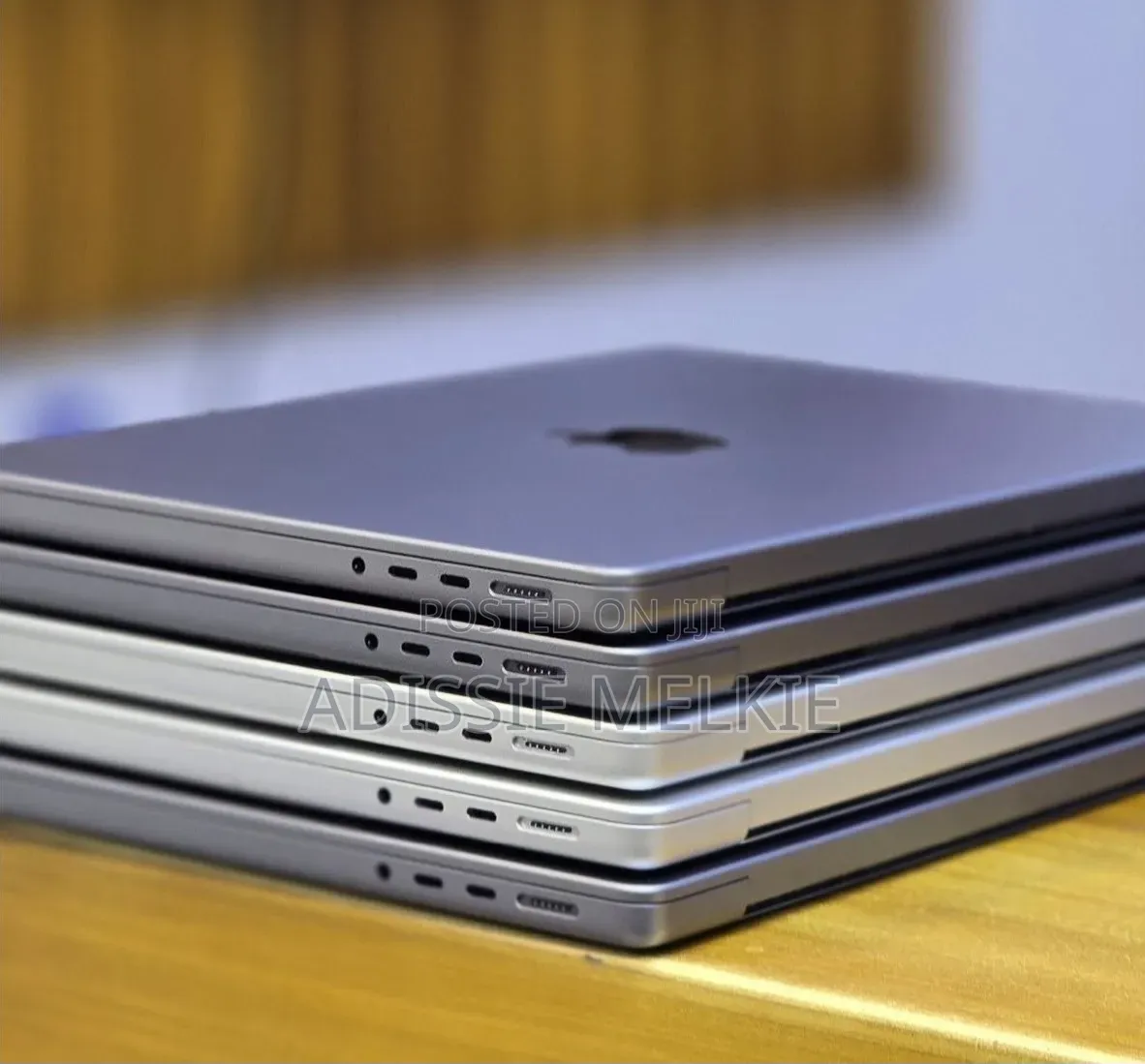 New Laptop Apple MacBook 32GB Apple M1 Pro SSD 512GB