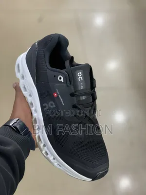 On Cloud Running Sleek Black Sneakers