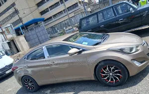 Hyundai Elantra 2015 Gold