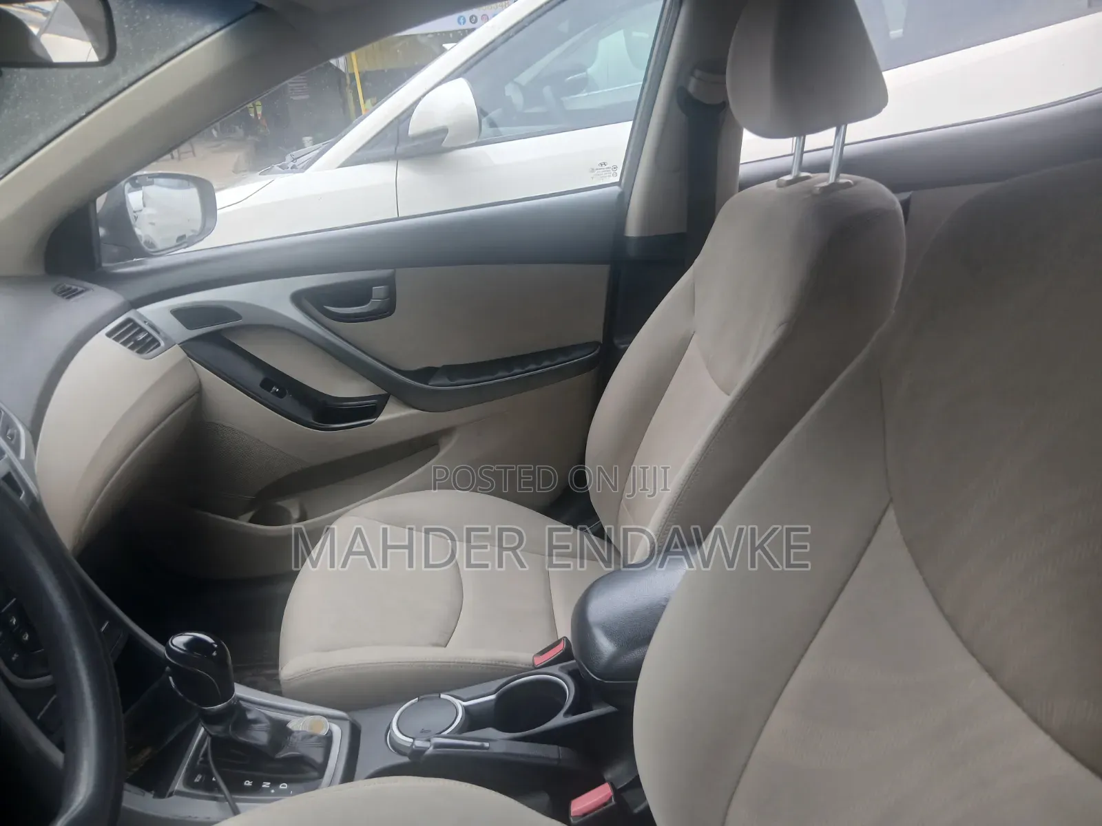 Hyundai Elantra 2015 Gold