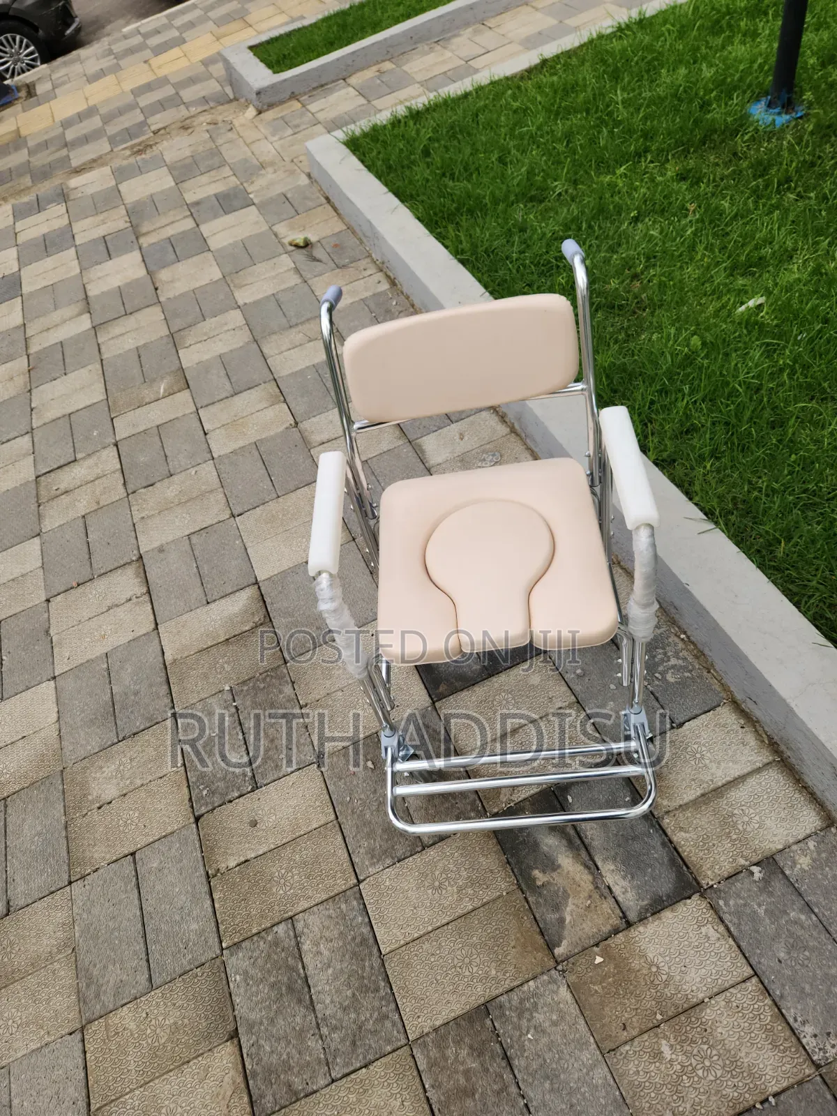 Disabled People Pregnant Women Commode Chair Bath Chair Crea 300 LBS