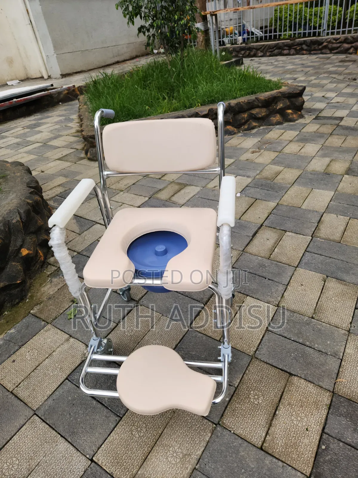 Portable Bedside Toilet Chair Shower Commode Seat Bathroom Potty Stool