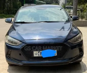 Hyundai Avante 2017 Beige
