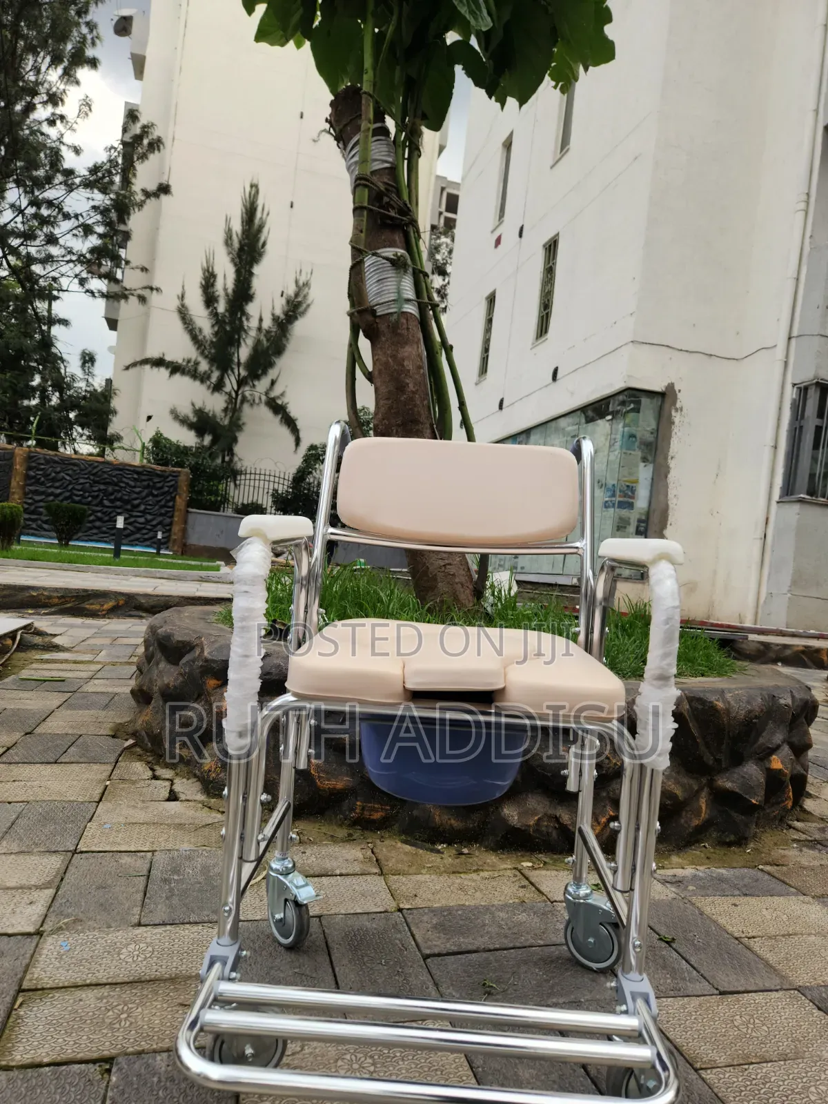 Brand: Toilet Chair
Portable Mobile Toilet Seat, Reinforced Non-Slip