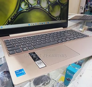 New Laptop Lenovo Ideapad 3 8GB Intel Core i3 SSD 256GB