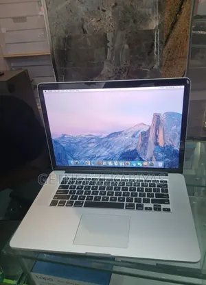 New Laptop Apple MacBook Pro 2015 16GB Intel Core i5 SSD 512GB