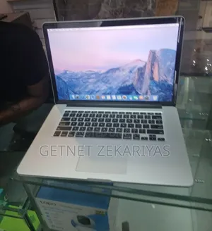 New Laptop Apple MacBook Pro 2015 16GB Intel Core i5 SSD 512GB