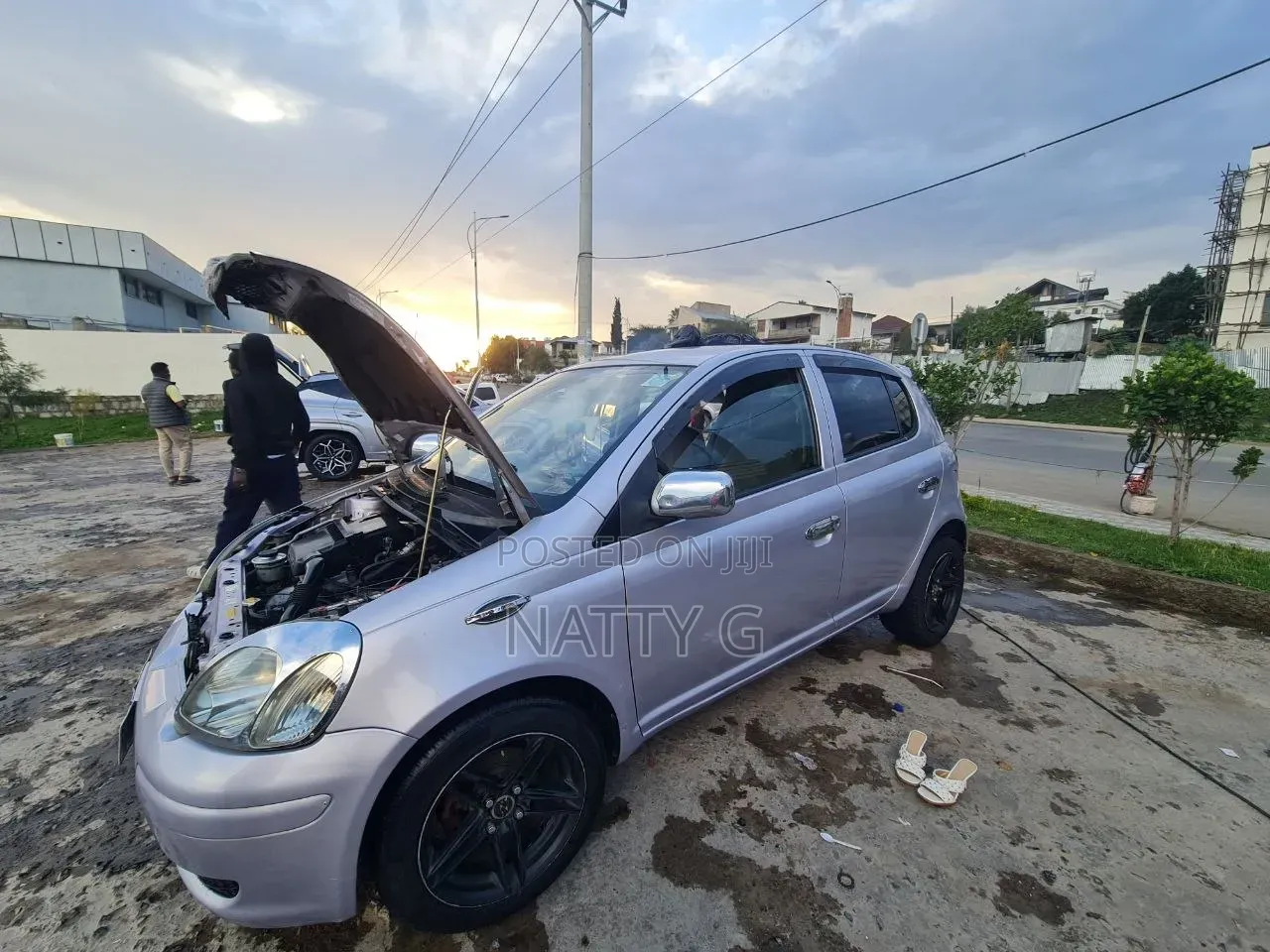 Toyota Vitz 2004 Silver