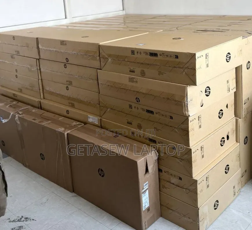 HP All-in-One 27 (White) Processor: Intel CoreTM I7-1355u