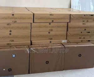 HP All-in-One 27 (White) Processor: Intel CoreTM I7-1355u
