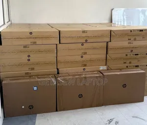 HP All-in-One 27 (White) Processor: Intel CoreTM I7-1355u
