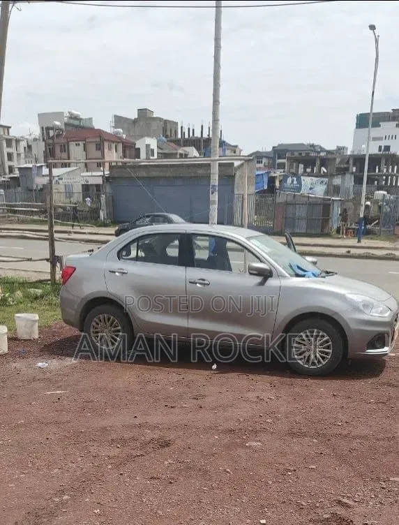 Suzuki Dzire 2022 Silver