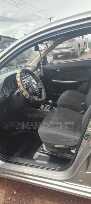 Suzuki Dzire 2022 Silver
