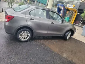 Suzuki Dzire 2022 Silver