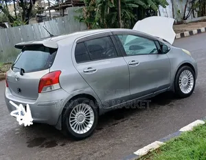 Toyota Yaris 2008 Gray