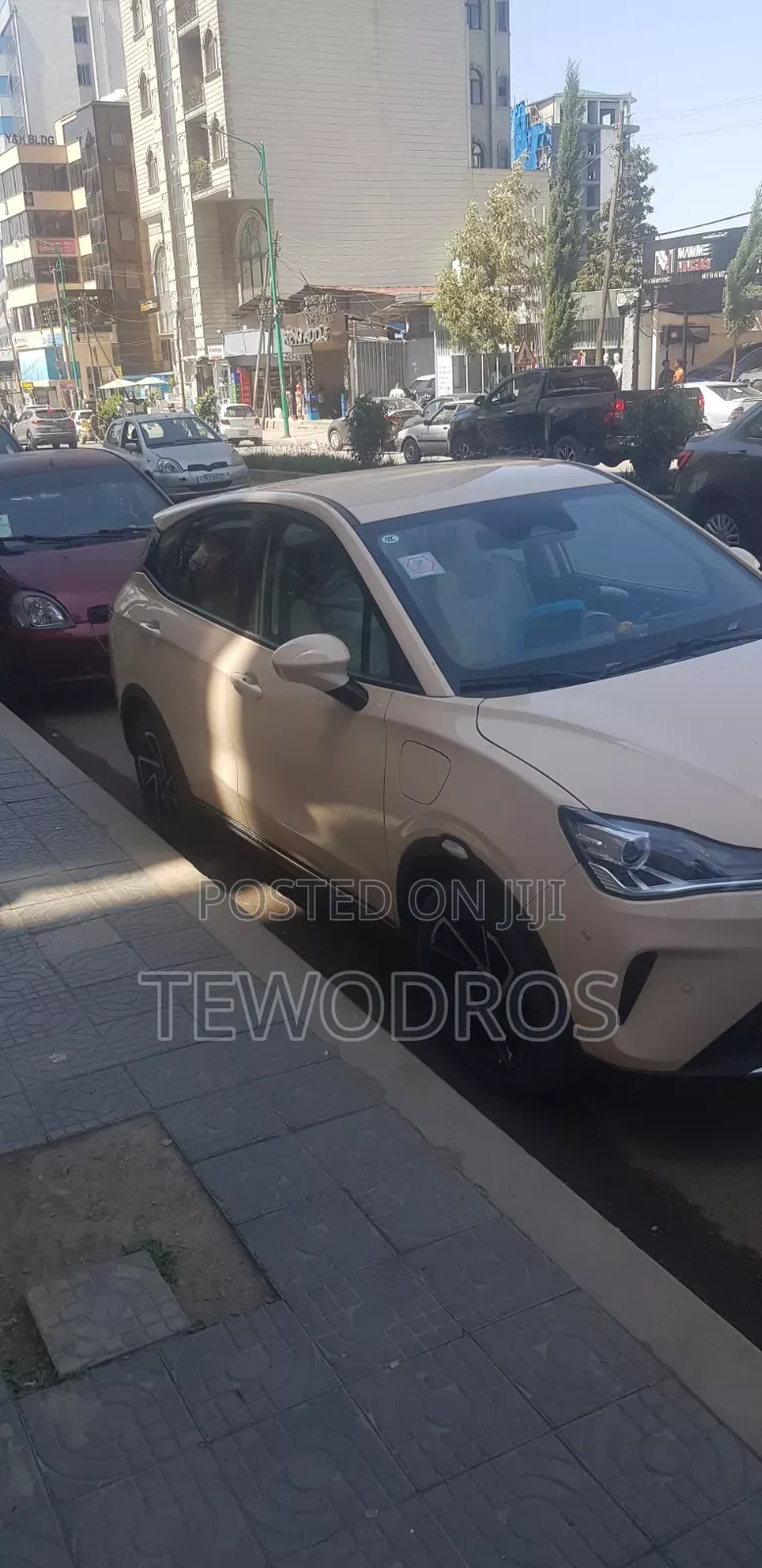 BYD E2 43 kWh 94 hp FWD 2024 Off white
