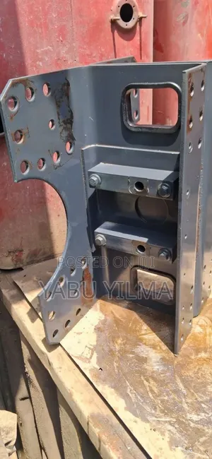 IVECO Trakker Rear Axle Crossmember. የትራከር የቡጊ ትራቤርሶ።