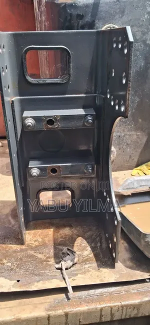 IVECO Trakker Rear Axle Crossmember. የትራከር የቡጊ ትራቤርሶ።