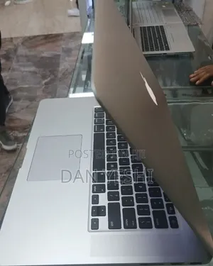 New Laptop Apple MacBook Pro 2015 16GB SSD 512GB