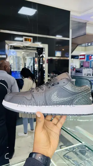 Low Black Air Jordan