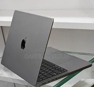 New Laptop Apple MacBook Pro 2023 M3 8GB Apple M3 Pro SSD 512GB
