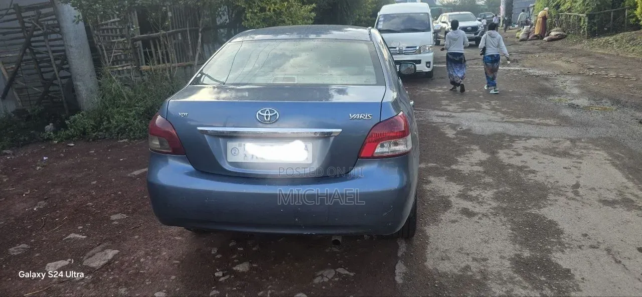 Toyota Yaris 2007 Purple