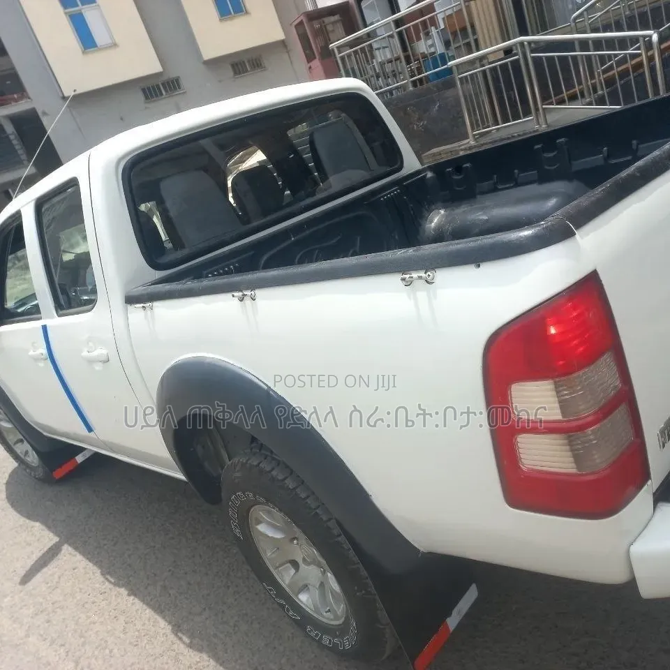 Mazda BT-50 2008 Ivory