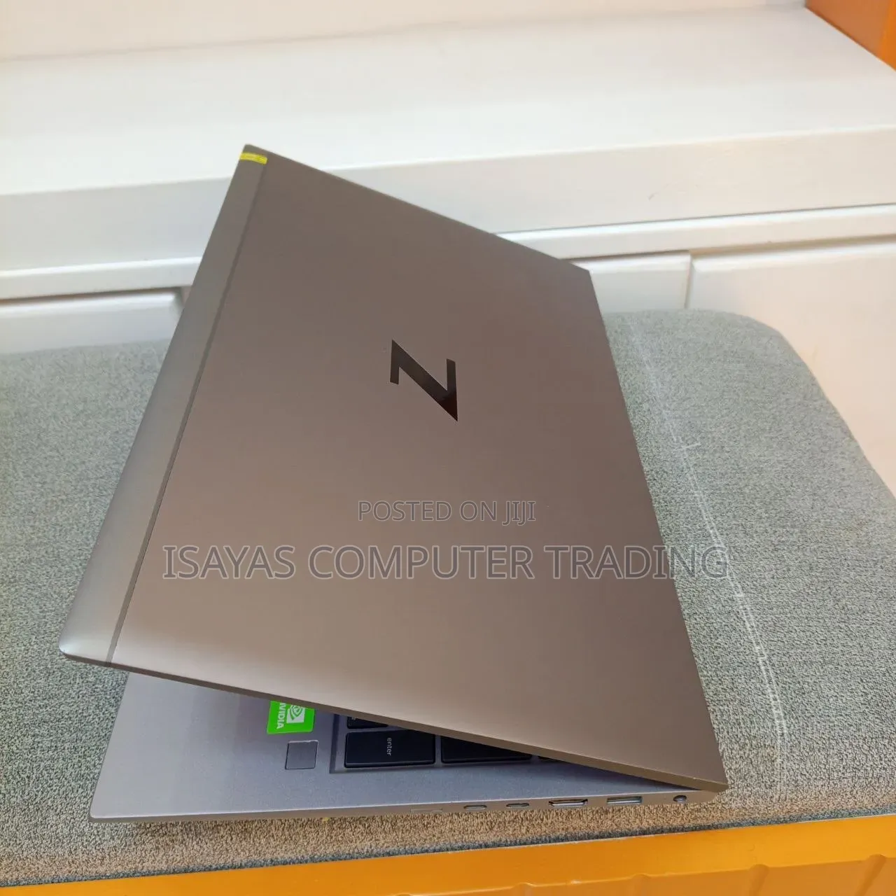 New Laptop HP ZBook Firefly G8 16GB Intel Core i7 SSD 512GB