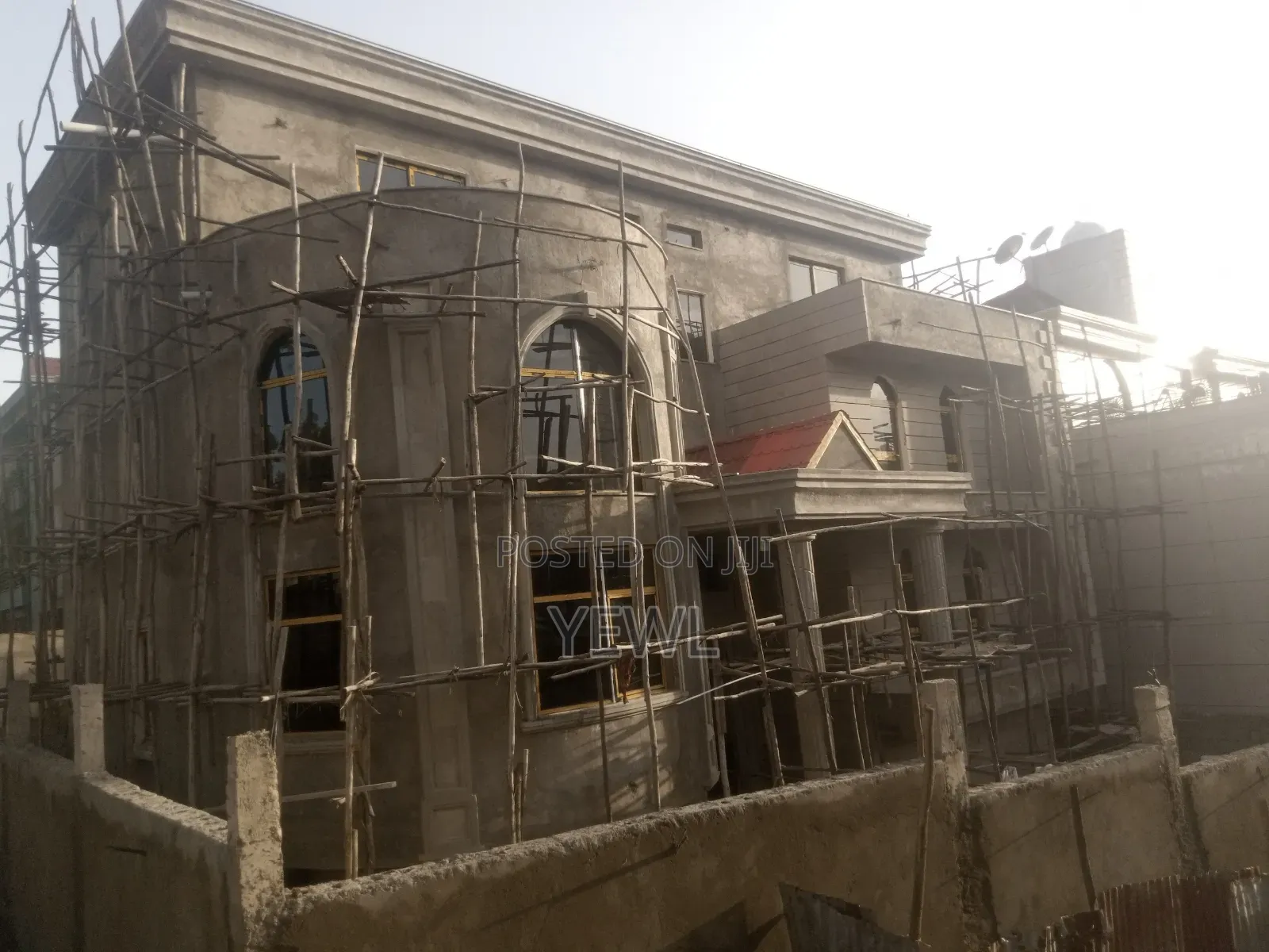 8bdrm House in Yeka for sale