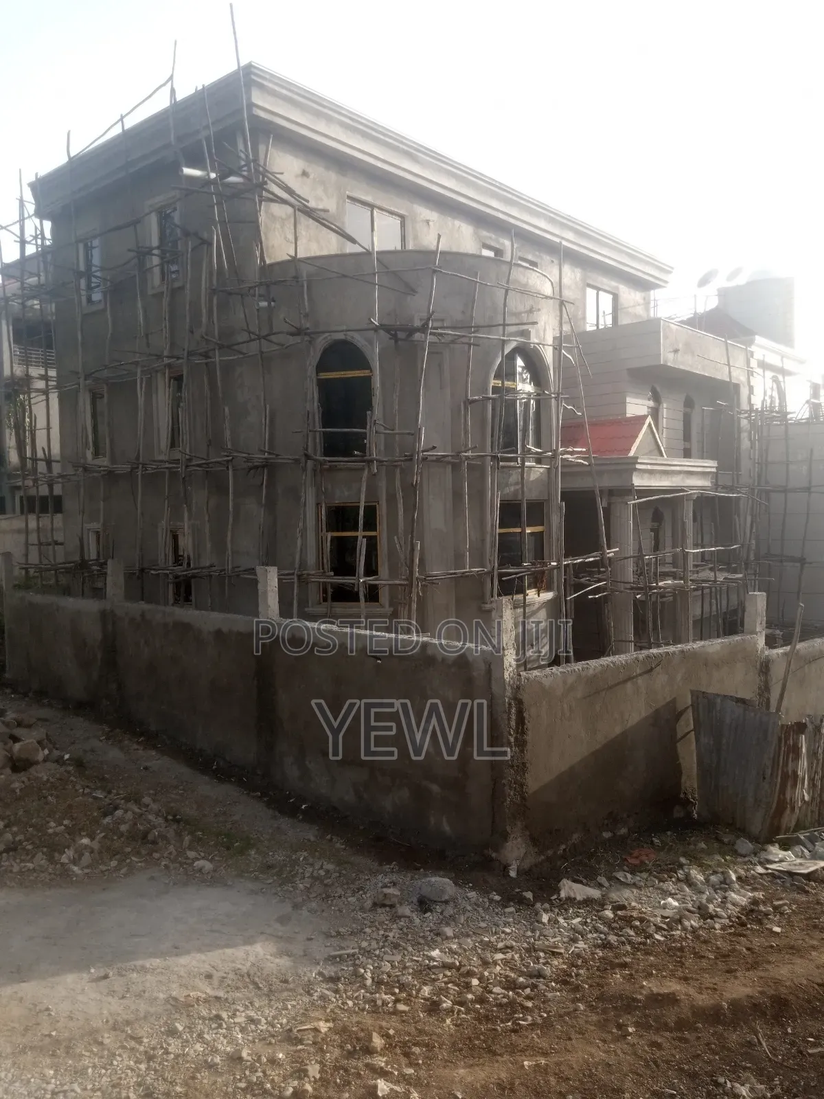 8bdrm House in Yeka for sale