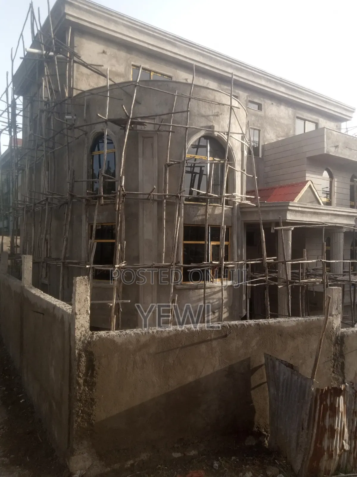 8bdrm House in Yeka for sale
