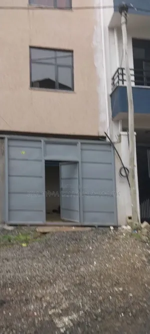 Furnished 8bdrm House in Ayat Area Best, Yeka for sale
