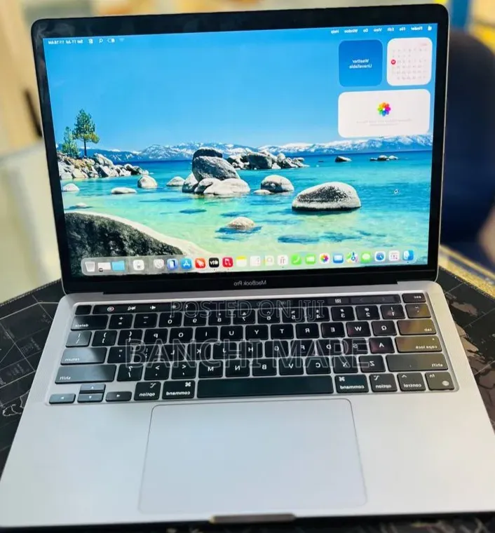 New Laptop Apple MacBook Pro 2022 M2 8GB Apple M2 SSD 512GB